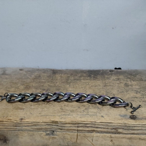 Jewelry - Chunky Iridescent Chain Link Bracelet